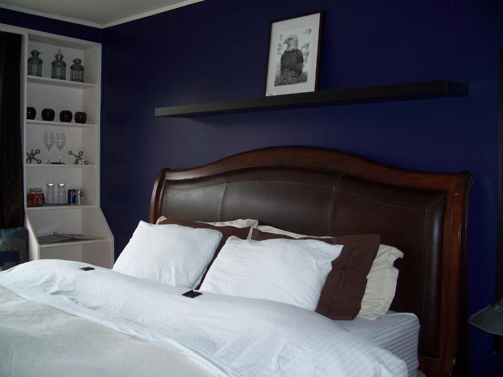 Tall Trees Bed & Breakfast Prince Rupert Room photo